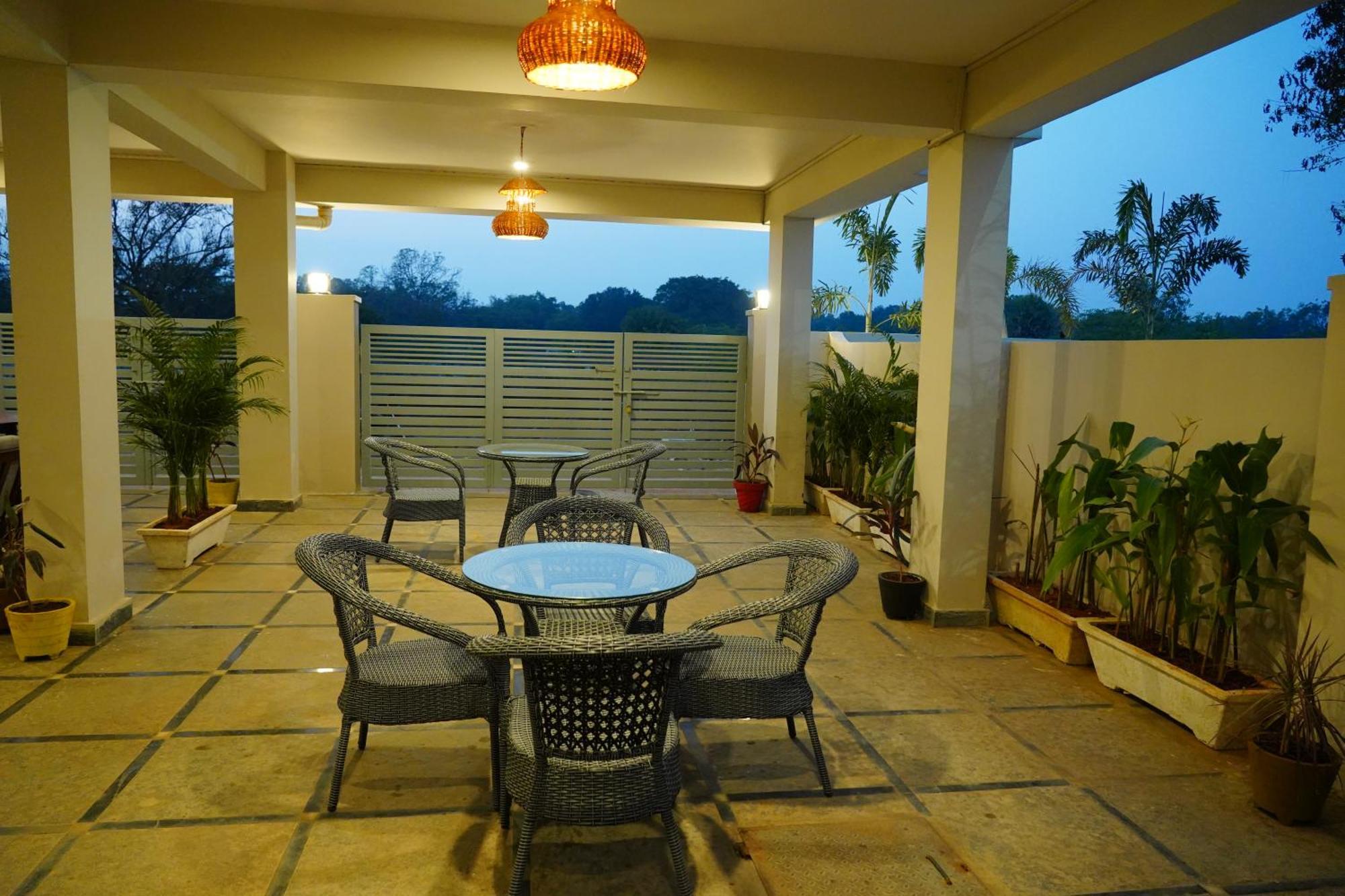 Hotel Urban Sleep Airport Zone Shamshabad Esterno foto